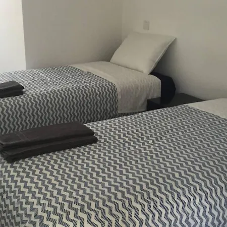 House With 3 Suites, Jacuzzi, Terraces, אלבופיירה